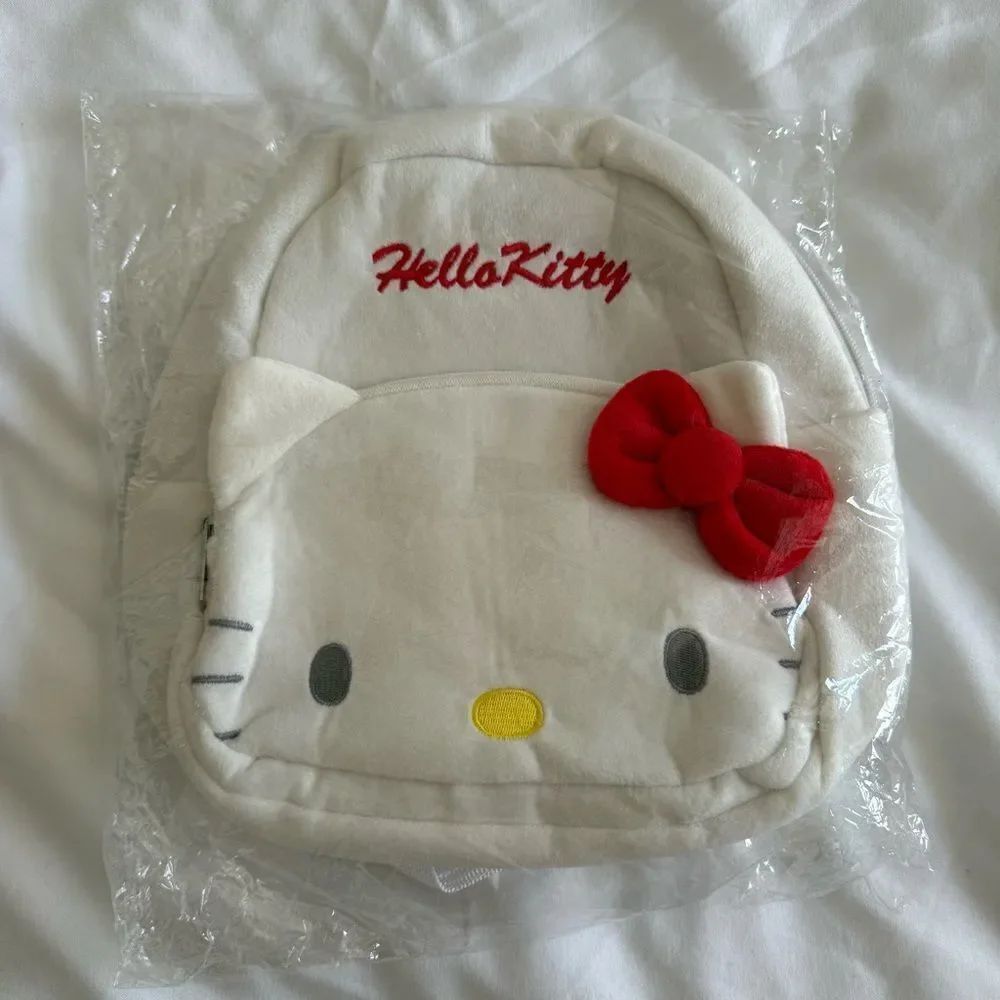 Hello Kitty Backpack - Picture 5 of 5